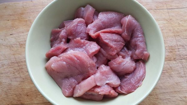 chrupiaca-wieprzowina-w-slonym-marynowanie Chrupiaca wieprzowina w słonym sosie marynowanie