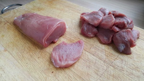 chrupiaca-wieprzowina-w-slonym-sosie-ciecie Chrupiąca wieprzowina w słonym sosie cięcie